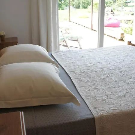 D'hotes Ananda 3* سيسترون