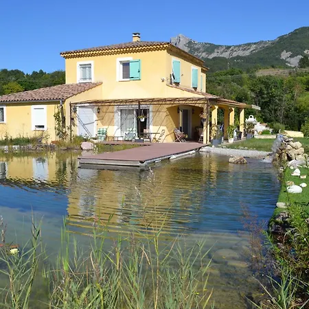 D'hotes Ananda Guest house